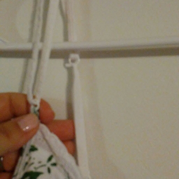 American Eagle spaghetti strap. - Picture 2 of 4